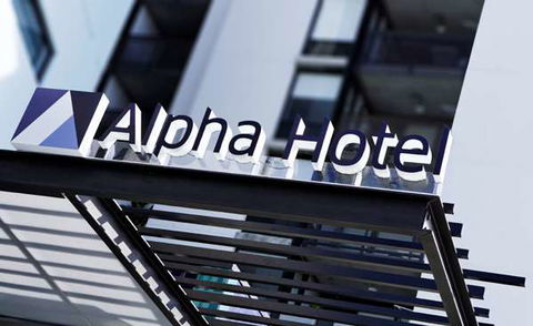 Alpha Mosaic Hotel - Accommodation VIC 2