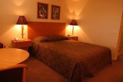 Kingsford Smith Motel - Accommodation VIC 3