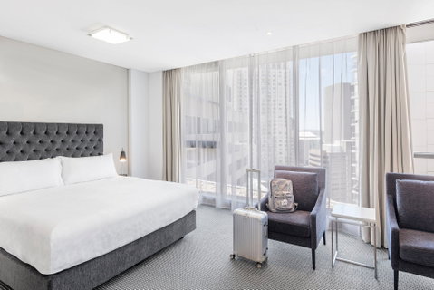 Meriton Suites Campbell Street - Accommodation VIC 3