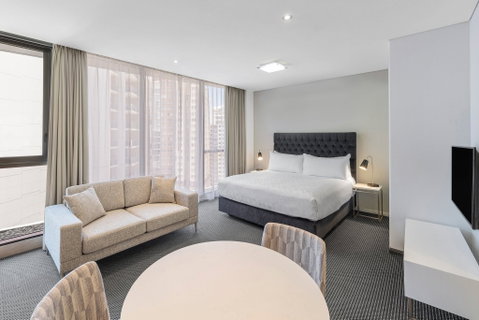 Meriton Suites Campbell Street - Accommodation VIC 5