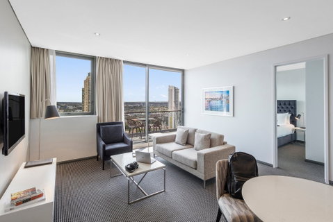 Meriton Suites Campbell Street - Accommodation VIC 9