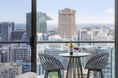Meriton Suites Campbell Street - Accommodation VIC 10