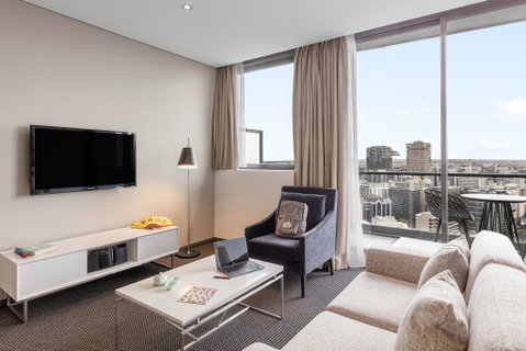 Meriton Suites Campbell Street - Accommodation VIC 11