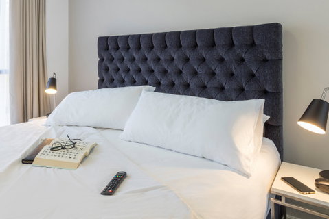 Meriton Suites Campbell Street - Accommodation VIC 12