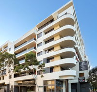 Meriton Suites Waterloo - Accommodation VIC