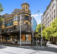 Hotel Harry an Ascend Hotel - Accommodation VIC