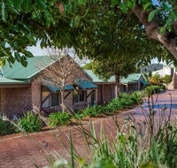 Quality Suites Banksia Gardens - Accommodation VIC