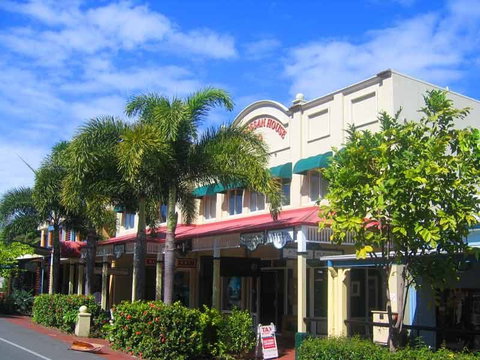 Macrossan House Boutique Holidays Apts - Accommodation VIC 0