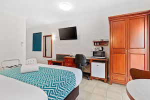 The Coffee House Apartments & Bistro - Accommodation VIC 2