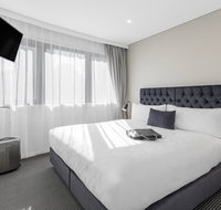 Meriton Suites Kent Street - Accommodation VIC