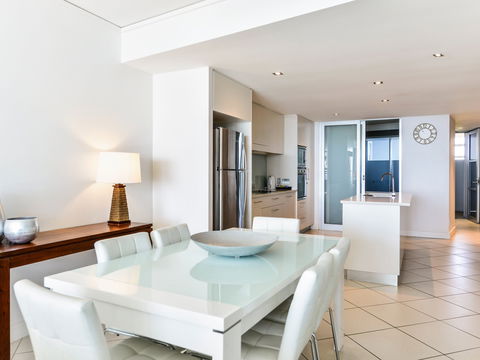 Grand Mercure Apartments Bargara - Accommodation VIC 3