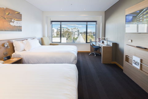 Crowne Plaza Canberra - Accommodation VIC 6