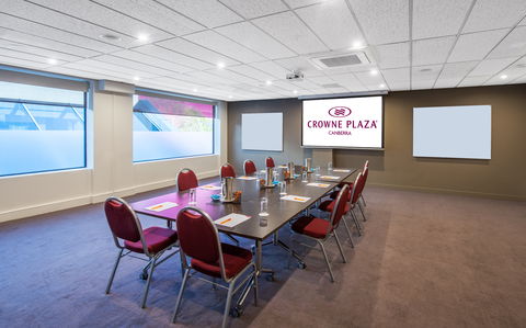 Crowne Plaza Canberra - Accommodation VIC 8