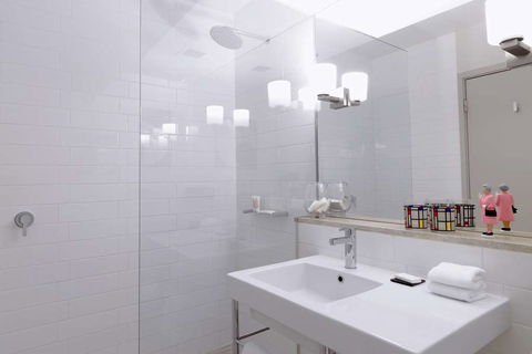 QT Canberra - Accommodation VIC 5