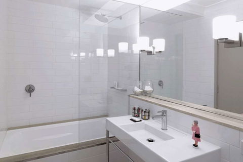 QT Canberra - Accommodation VIC 17