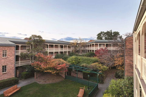 Adina Serviced Apts Canberra Kingston - Accommodation VIC 3