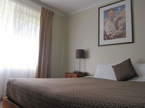 Forrest Hotel & Apartments - Accommodation VIC 7