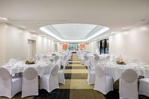DoubleTree By Hilton Esplanade Darwin - Accommodation VIC 9