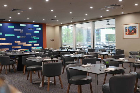 DoubleTree By Hilton Esplanade Darwin - Accommodation VIC 12