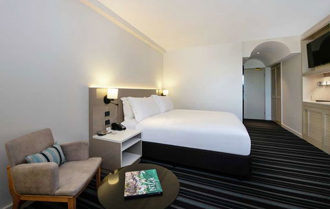 DoubleTree By Hilton Esplanade Darwin - Accommodation VIC 16