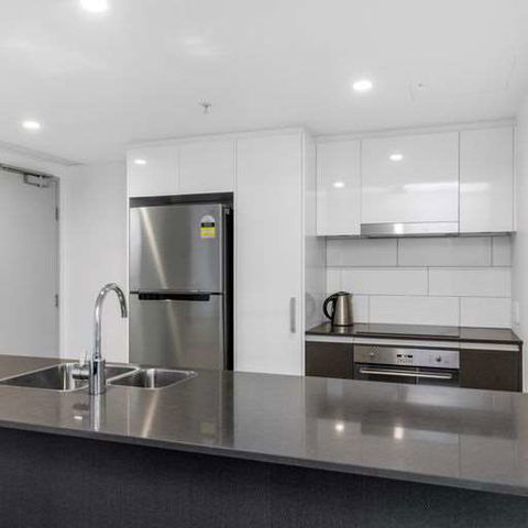 H On Mitchell Apartment Hotel - Accommodation VIC 11