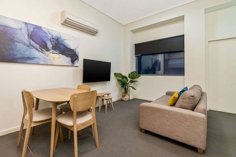 Terminus Apartment Hotel, Ascend Coll - Accommodation VIC 2