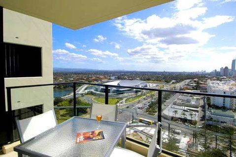 Mantra Broadbeach on the Park - Accommodation VIC 1