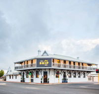 Royal Palms Resort by Nightcap - Accommodation VIC