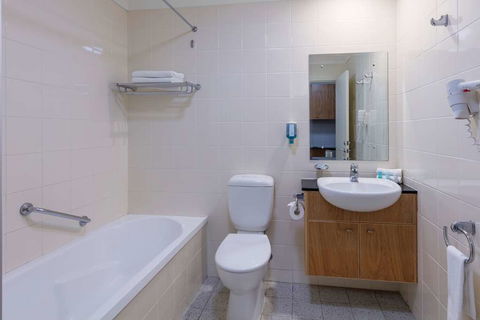 Nesuto Canberra Apartment Hotel - Accommodation VIC 4