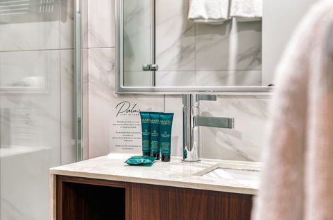 Palms City Resort - Accommodation VIC 10