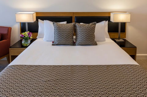 Oaks Elan Darwin - Accommodation VIC 2