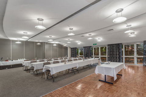 The Airport International Motel - Accommodation VIC 14