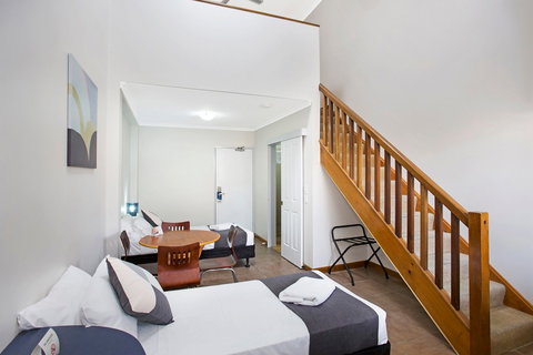 Econo Lodge City Palms Brisbane - Accommodation VIC 3