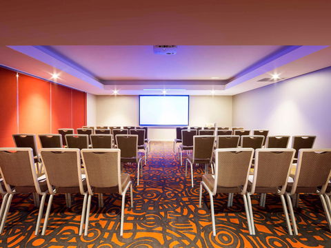 Novotel Canberra - Accommodation VIC 7