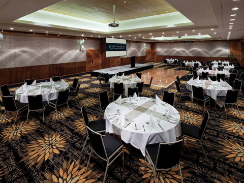 Pullman Reef Hotel Casino - Accommodation VIC 9