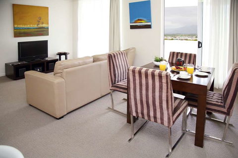 Cairns Central Plaza Apartment - Accommodation VIC 13