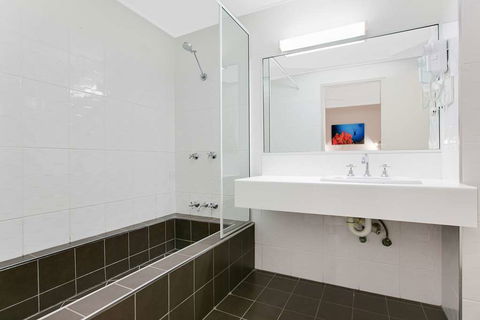 Comfort Inn Cairns City - Accommodation VIC 8