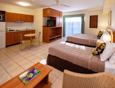 Cairns Queenscourt - Accommodation VIC 3
