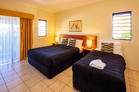 Cairns Queenscourt - Accommodation VIC 6