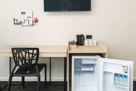 NIghtcap at Balaclava Hotel - Accommodation VIC 3