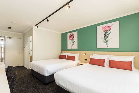 NIghtcap at Balaclava Hotel - Accommodation VIC 5