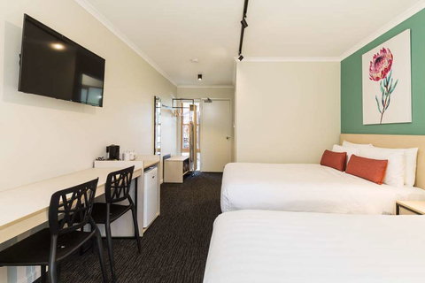 NIghtcap at Balaclava Hotel - Accommodation VIC 6