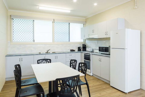 Nightcap at Edge Hill Tavern - Accommodation VIC 6