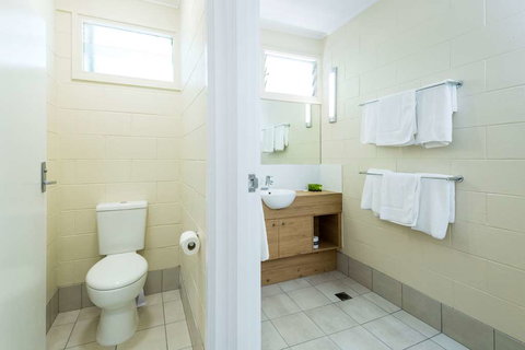 Nightcap at Edge Hill Tavern - Accommodation VIC 8