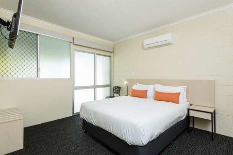 Nightcap at Edge Hill Tavern - Accommodation VIC 12