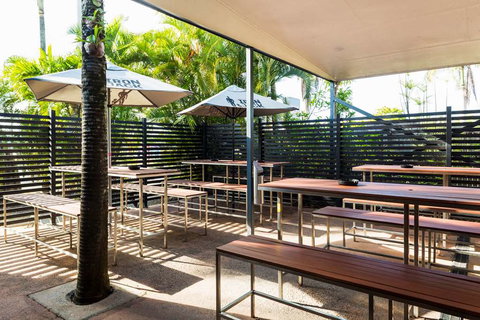 Nightcap at Edge Hill Tavern - Accommodation VIC 17