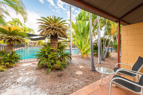 The Continental Hotel - Accommodation VIC 1