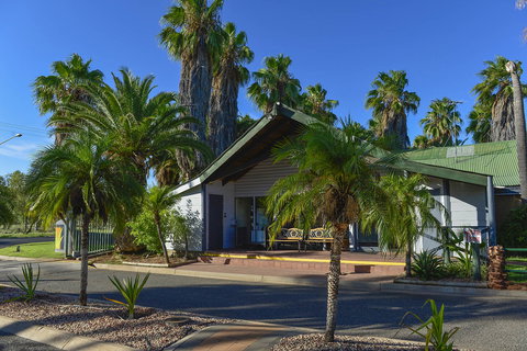 Desert Palms Alice Springs - Accommodation VIC 2
