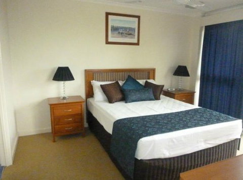 Coral Towers Holiday Apartments - Accommodation VIC 1