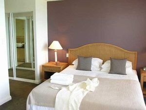 Sea Change Beachfront Apartments - Accommodation VIC 1